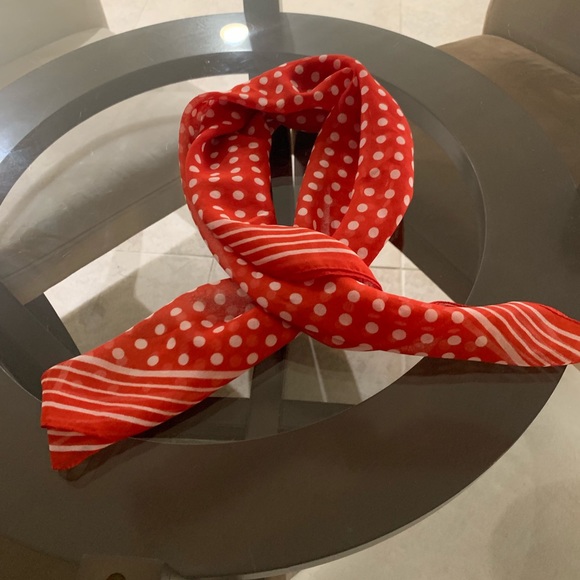 Scarves - Picture 4 of 7